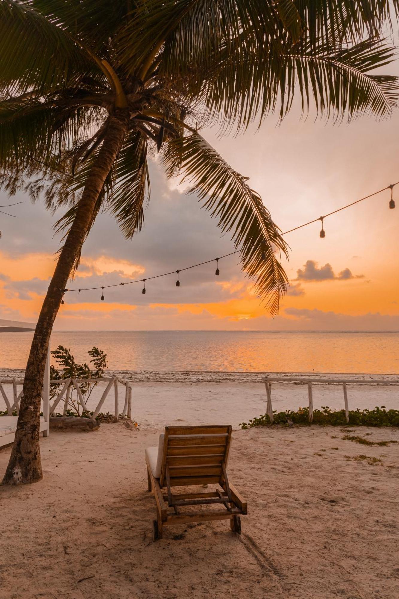 Pili Pili Orient Beach Resort Bwejuu Esterno foto