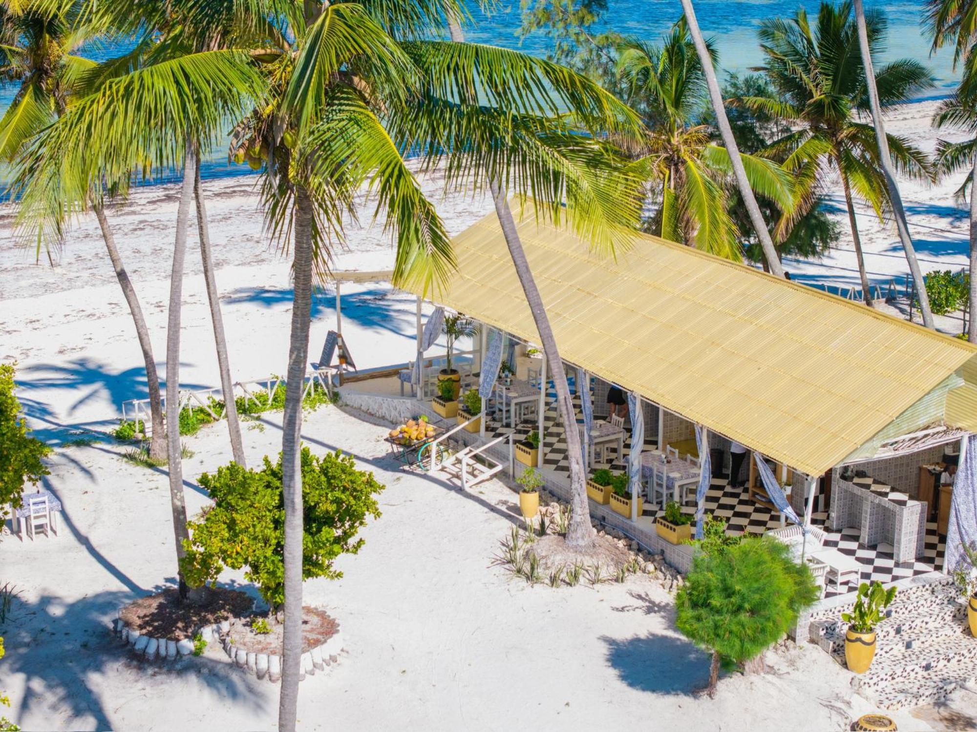 Pili Pili Orient Beach Resort Bwejuu Esterno foto